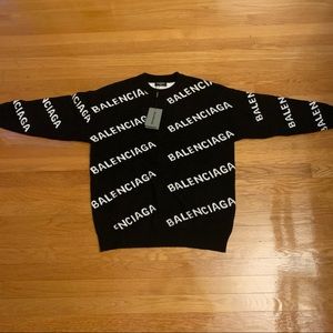 WOMEN'S NWT BALENCIAGA ALLOVER LOGO SWEATER IN BLACK 👾 Get it before it goes !!
